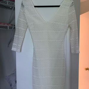 Guess cream colored dress size 4